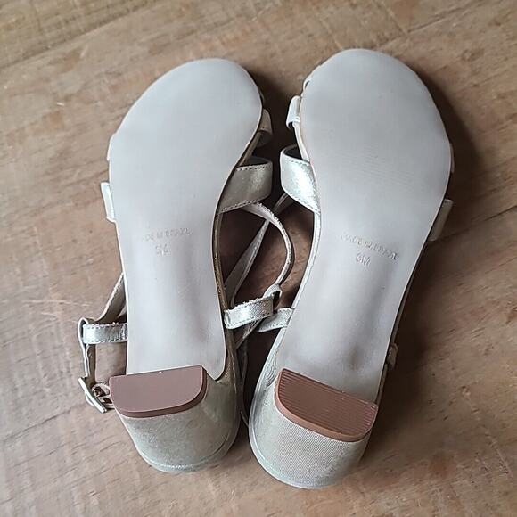 Walking Cradles Leandra Gold Spark Leather Strap Heels Sandals Comfort Size 6 M - Picture 6 of 6